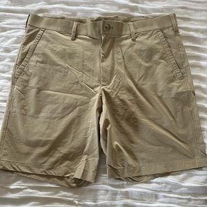 Mens Gap shorts size 36 in tan